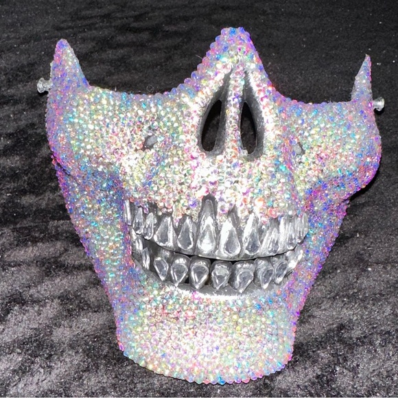 Bejeweled Halloween skull skeleton mask - Picture 2 of 3